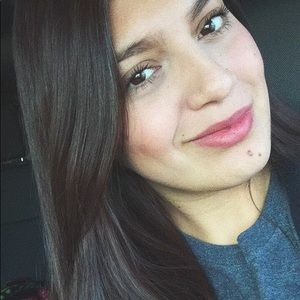 Meet your Posher, Abigail